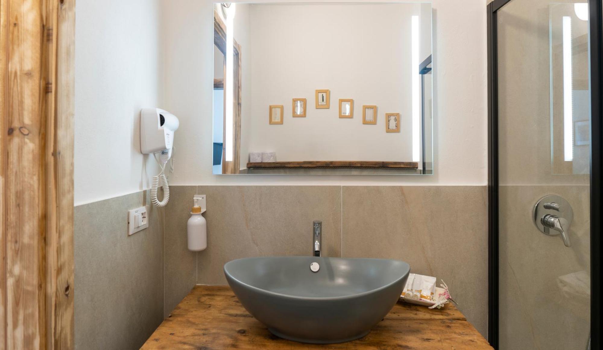 Hotel Salice Divino Lezzeno Habitación foto